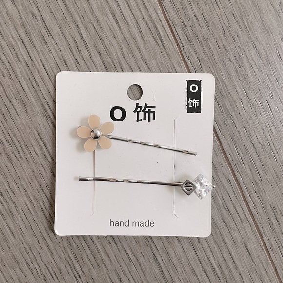 Handmade Jewelled Hair Clips - Picture 5 of 5